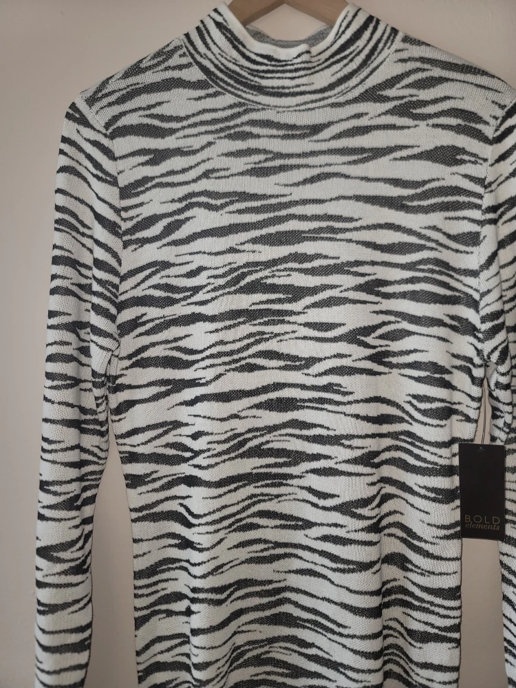 BOLD elements Long Sleeve Dress Zebra Nye Sz Large NWT - photo 4