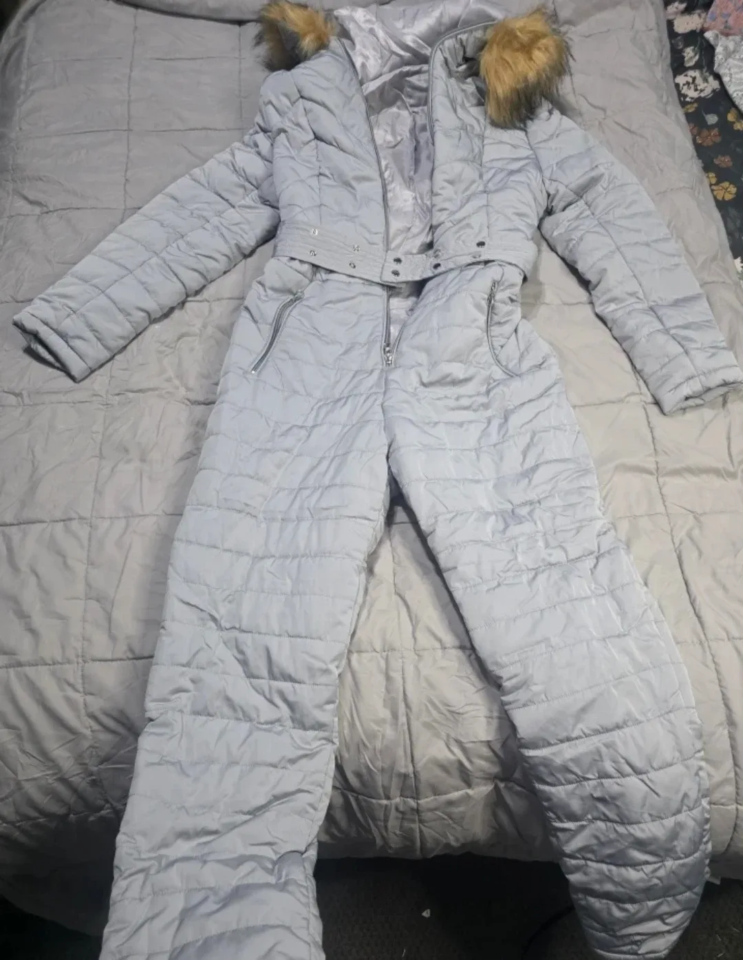 Gray silver Padded Snow Suit woman  size Medium image indicator(9)