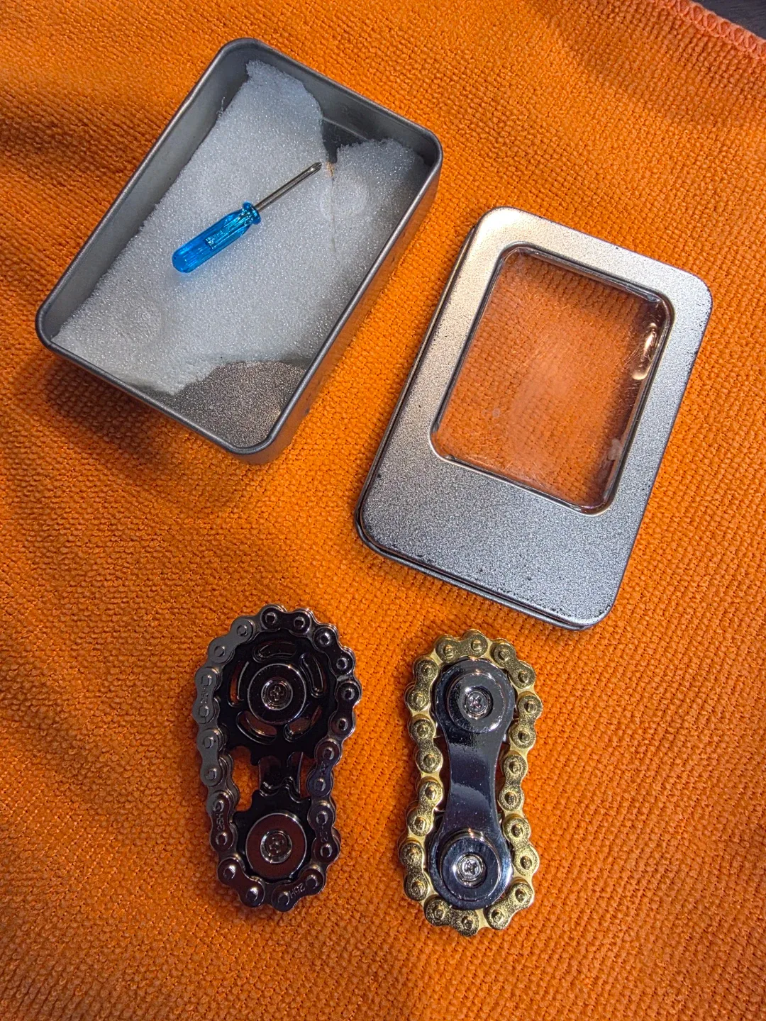 New Chain Fidget Spinner Toy pair.