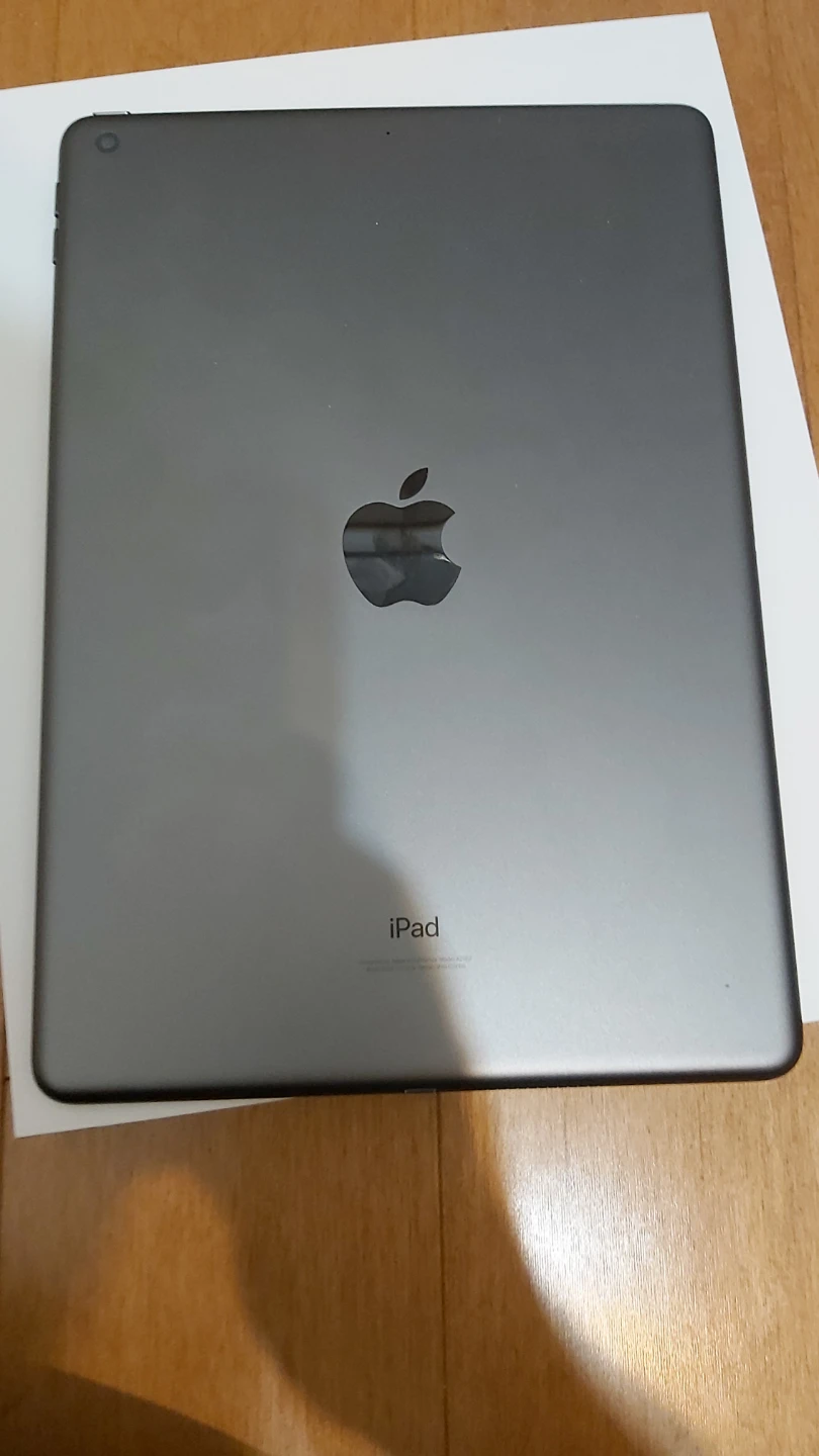 Ipad 9th Generation With Screen protector and Keyboard - photo 3