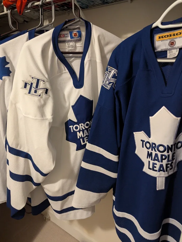 CCM+KOHO Toronto Maple Leafs Vintage Hockey Jerseys image indicator(5)