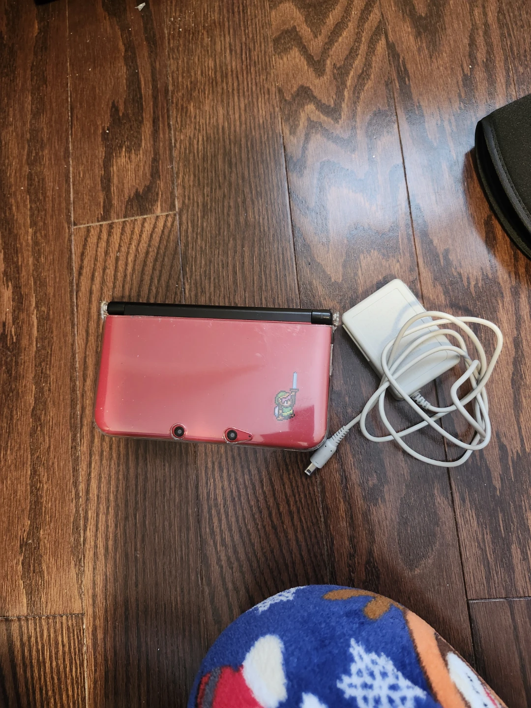 Nintendo 3DS XL Red with Charger - photo 5