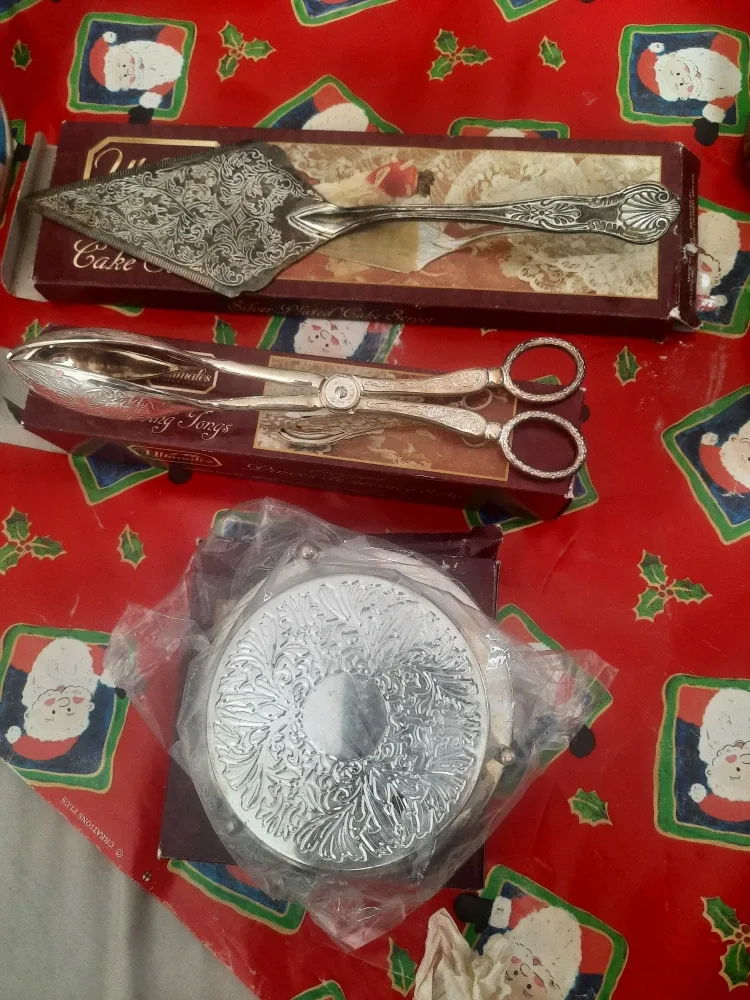 Silver Plated Set - Cake Server/Tongs/Coasters image indicator(3)