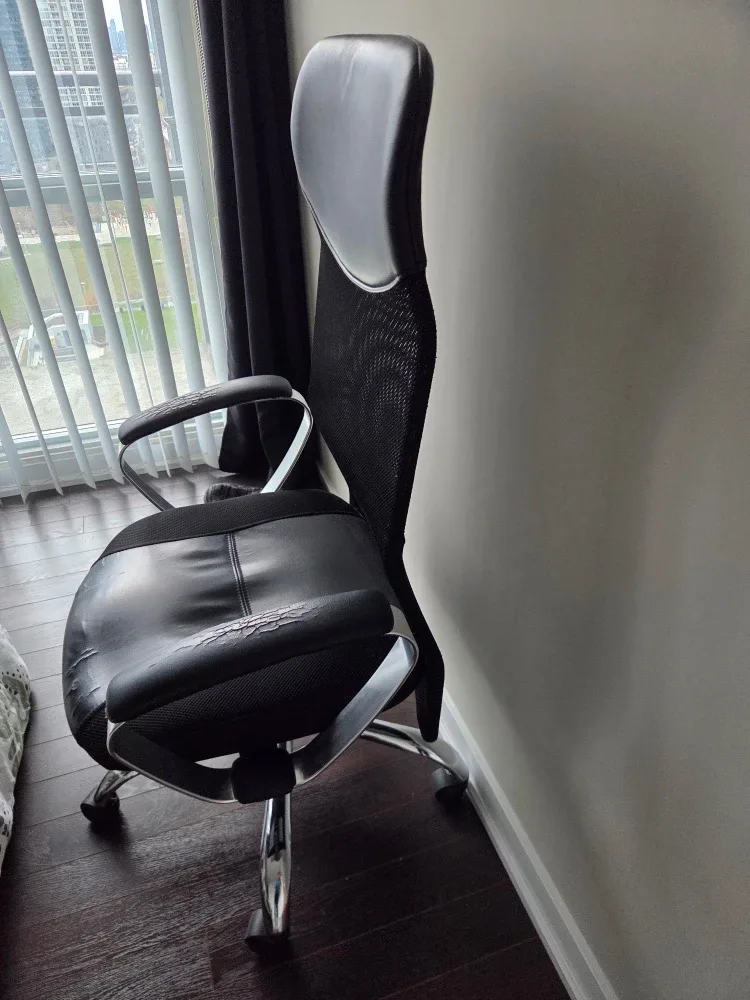 Black Office Chair image indicator(2)