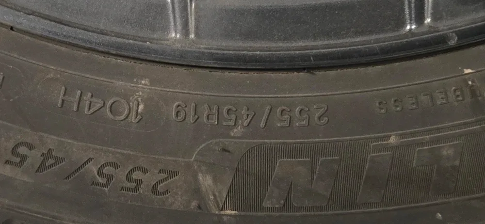 Michelin X-Ice Snow Tire 255/45R19 image indicator(5)