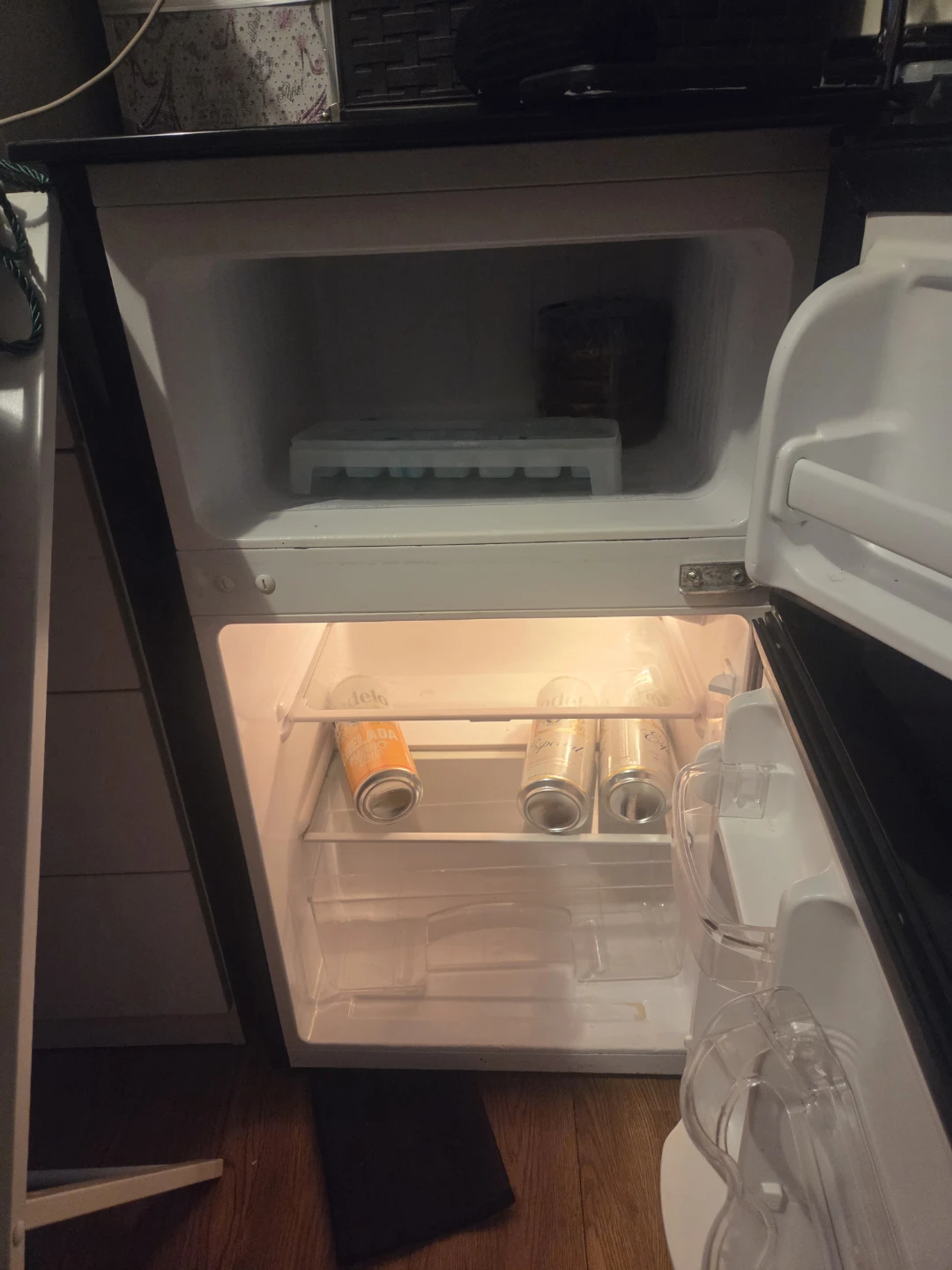 Magic Chef Compact Refrigerator - photo 2