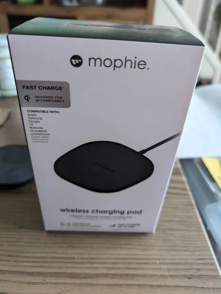 #clearoutMophie Wireless Charging Pad - Fast Charge! - photo 2
