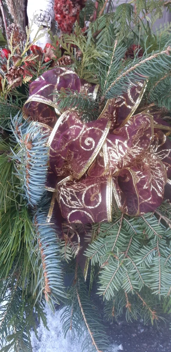 Winter Outdoor Planter image indicator(3)