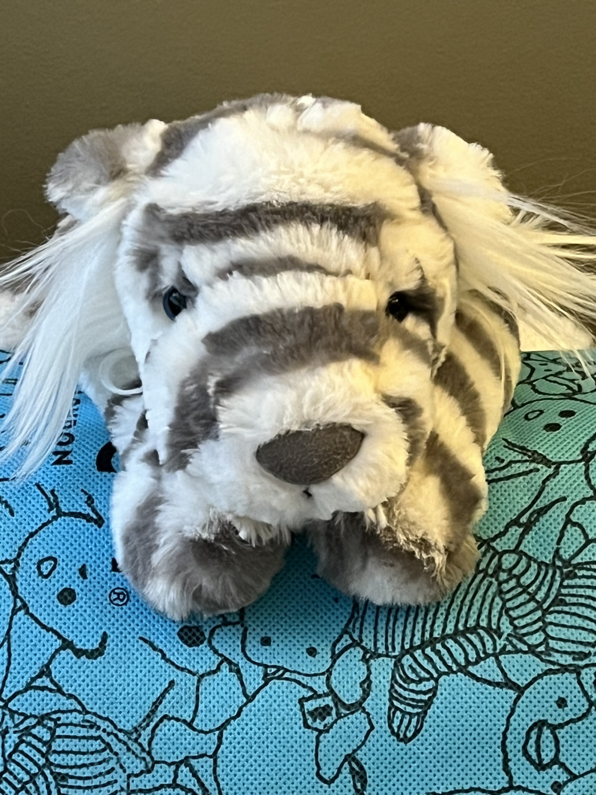 Jellycat Sacha Snow Tiger (Little) - photo 2
