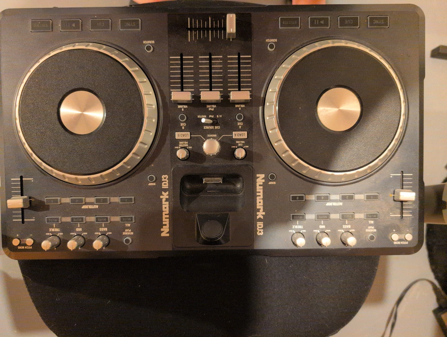 Numark iDJ3 DJ Controller