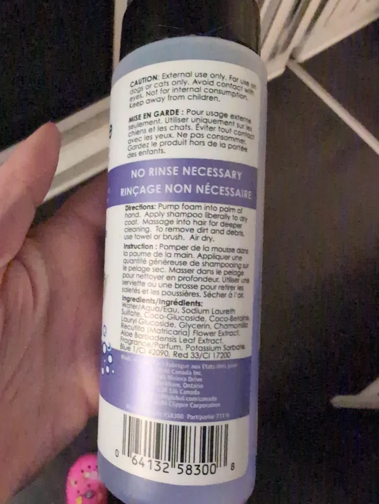 Wahl No Rinse Lavender Chamomile Shampoo for Cats #Cleanout image indicator(2)