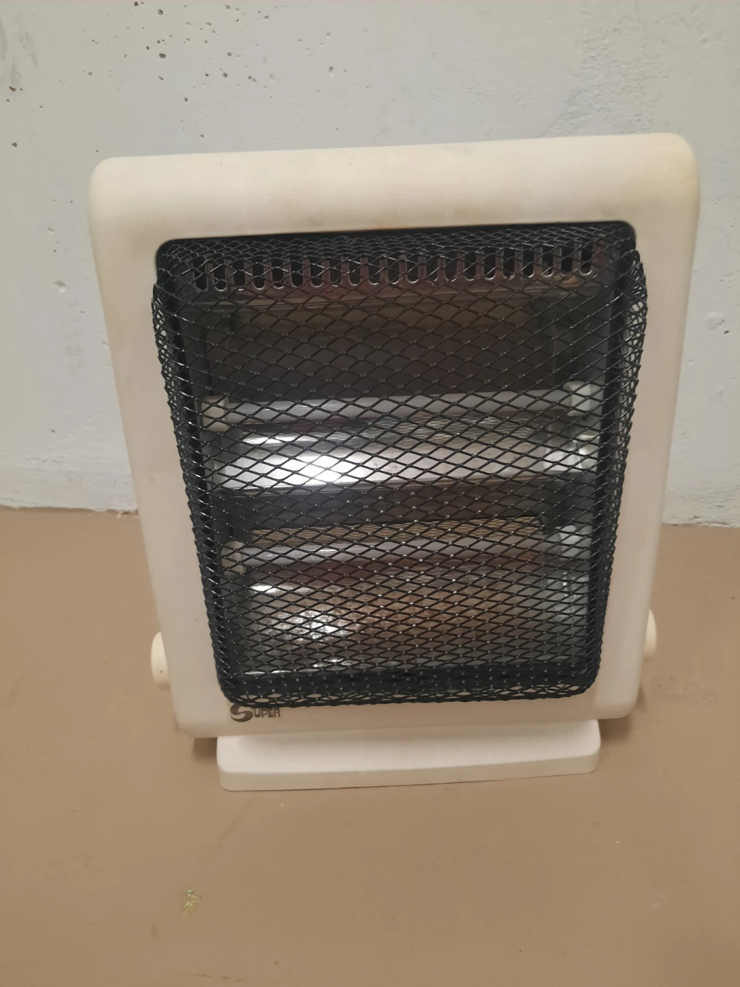$8 Portable Heater - photo 2