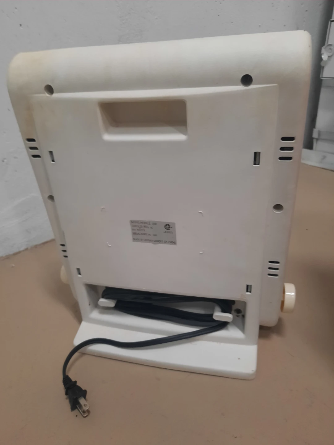 $8 Portable Heater - photo 3
