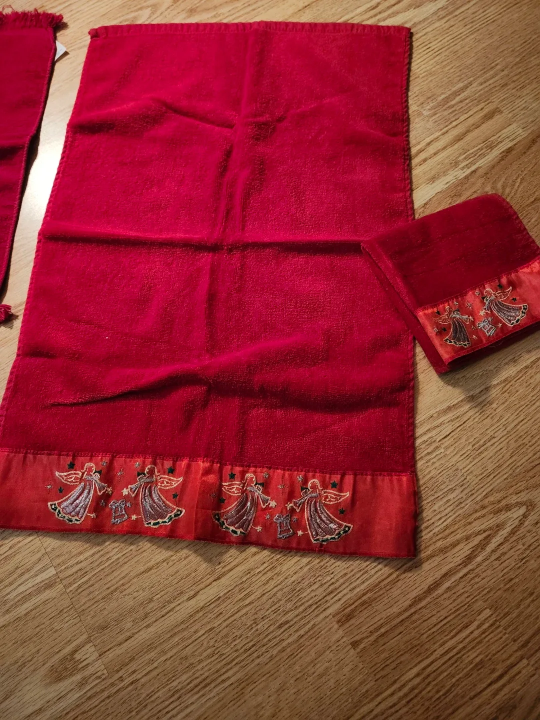 New Christmas Towels & Facecloth image indicator(4)