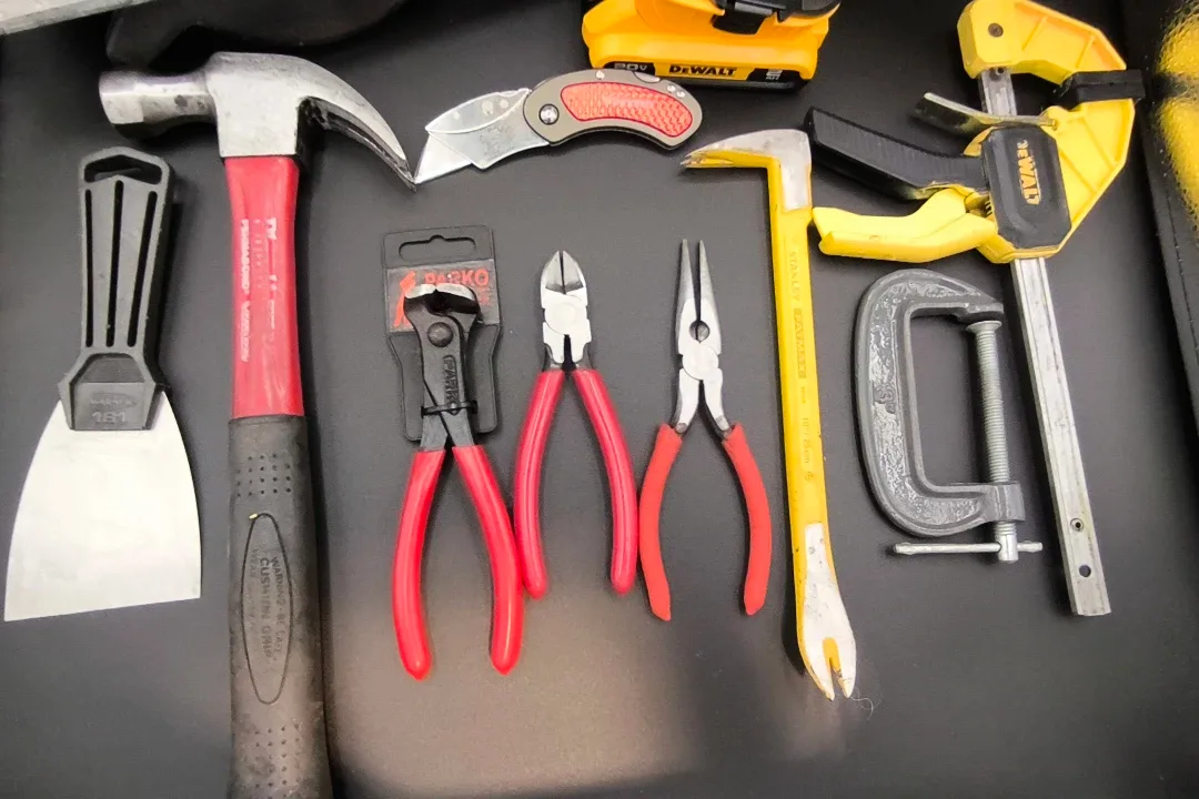 SafeSense Construction & Carpentry Master Kit – DeWalt Edition image indicator(5)