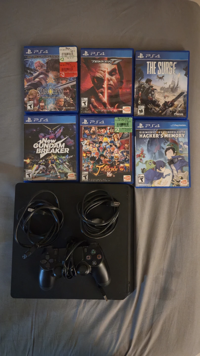 PlayStation 4 Console + 6 Games