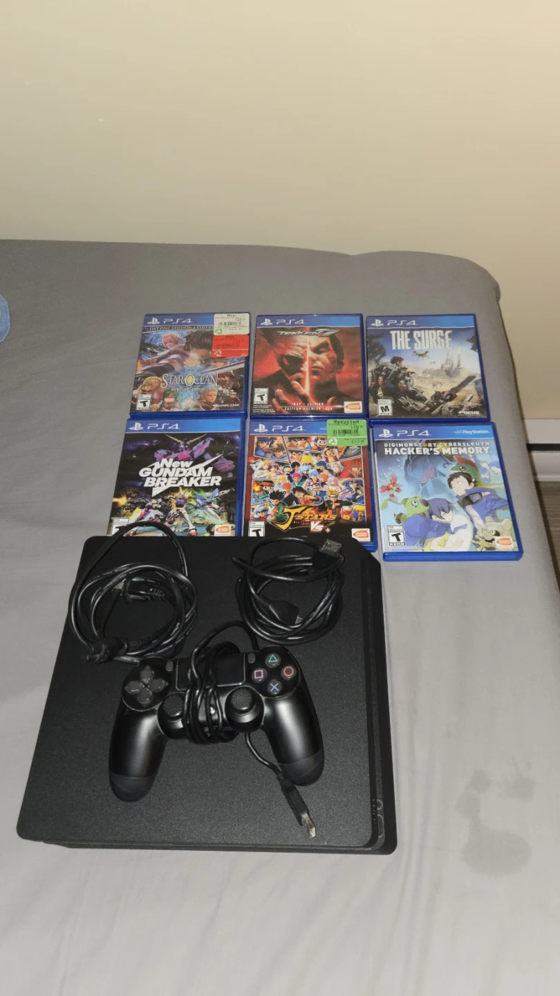 PlayStation 4 Console + 6 Games - photo 2
