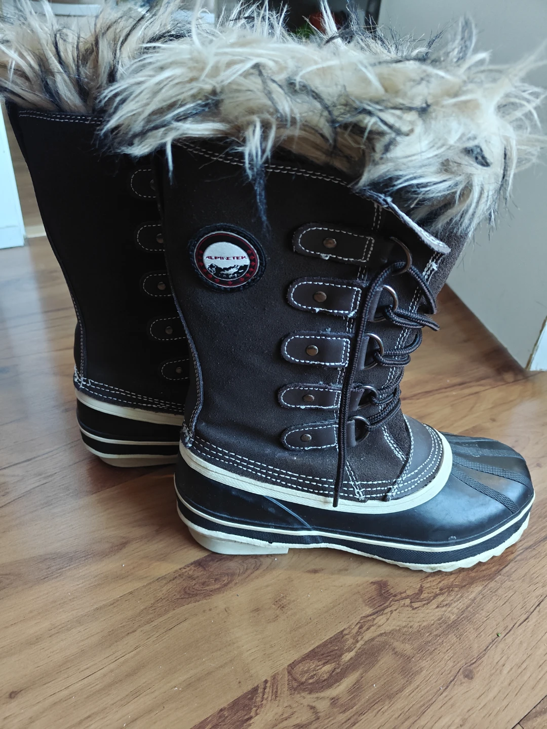 Size 8, Alpine Tek Winter Boots for women, water proof - photo 2