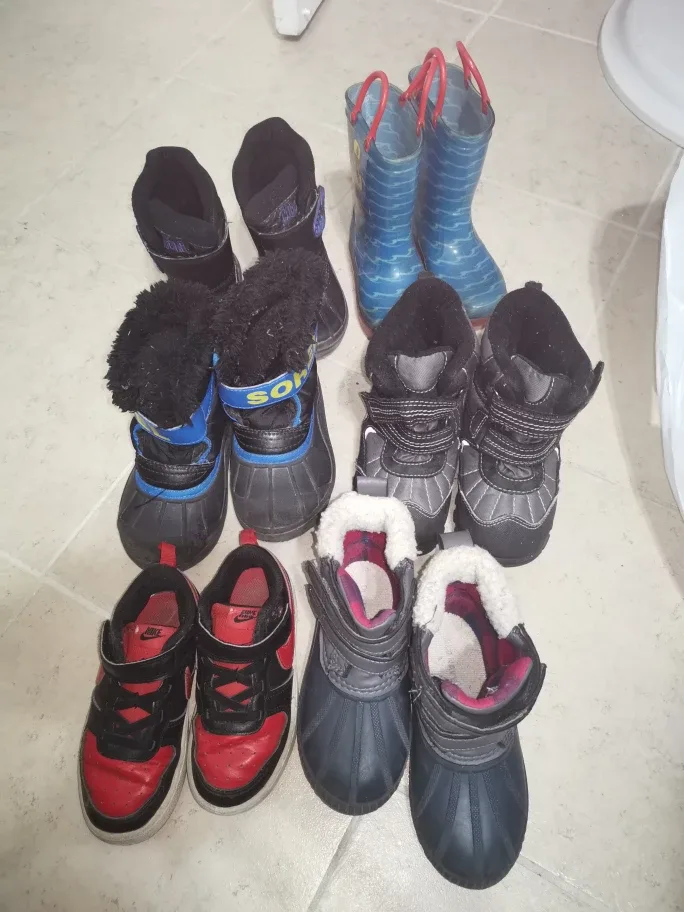 Kids Winter Clothing Lot - Hats, Gloves, Boots, Jacket image indicator(2)