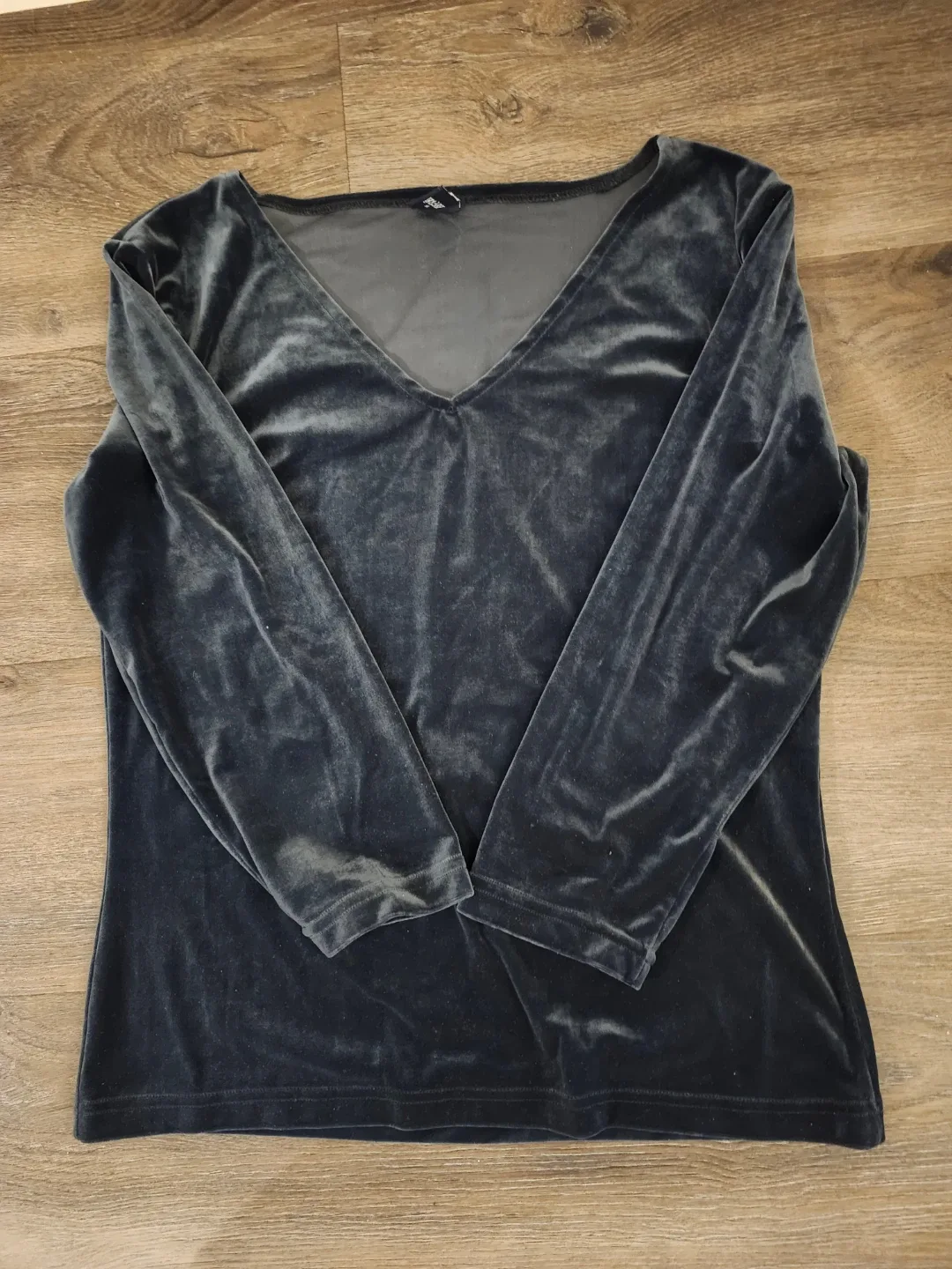 GAP Blue Velvet Long Sleeve Top image indicator(6)