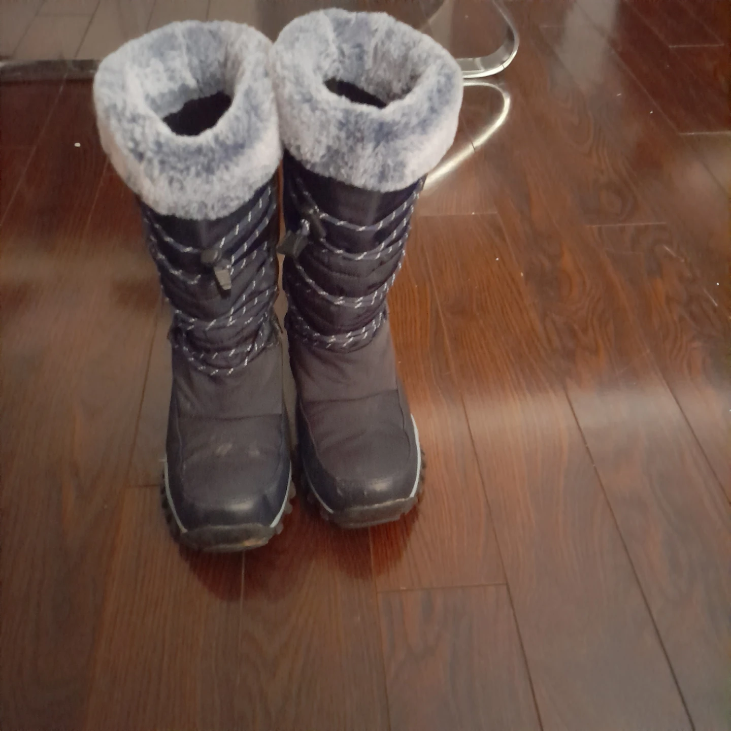 Cougar and Sperry women winter boots for sale
