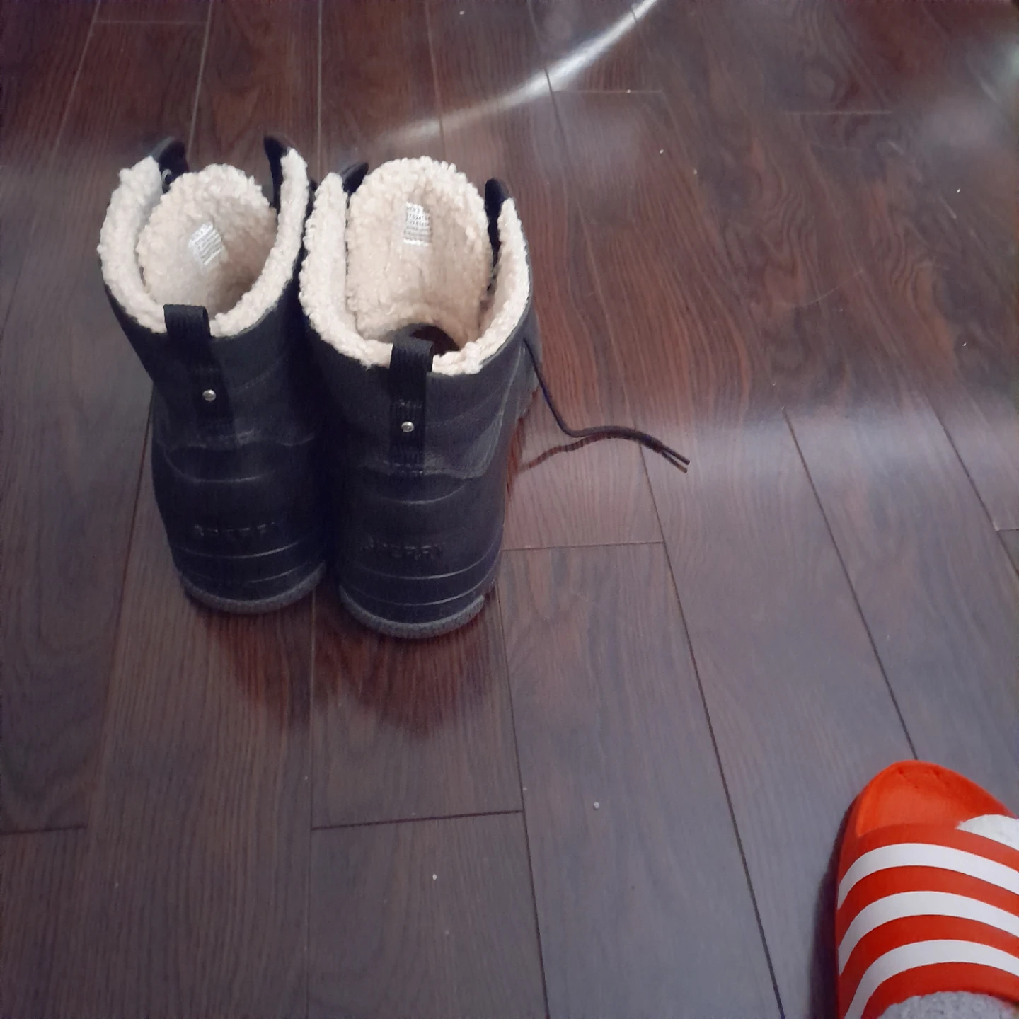 Cougar and Sperry women winter boots for sale - photo 4