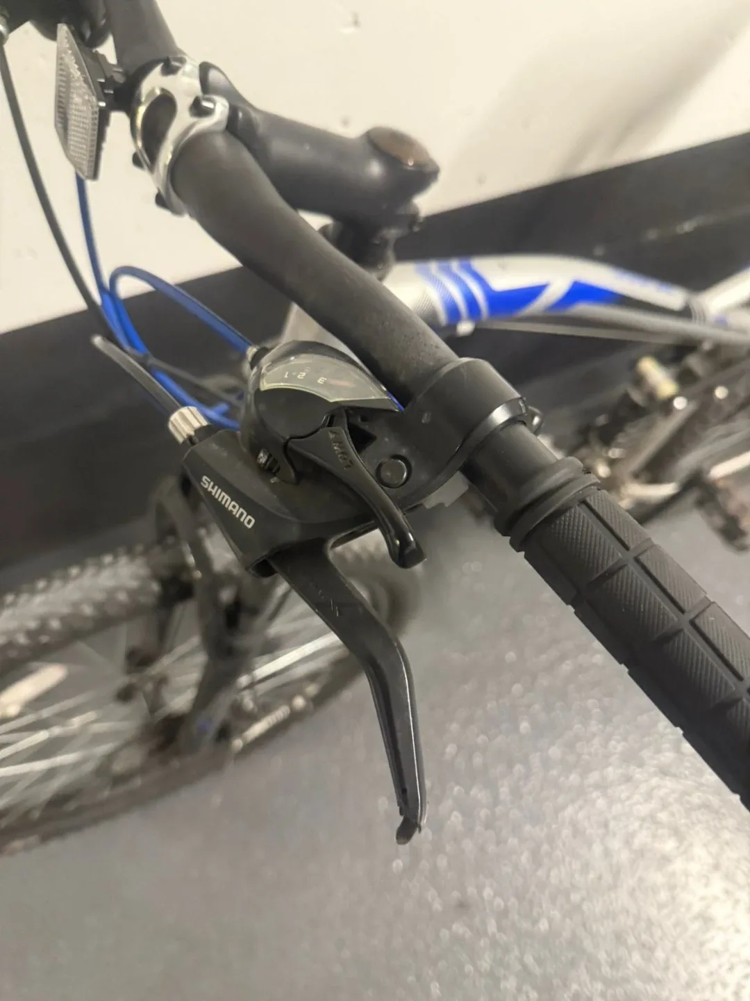 CCM Komo Mountain Bike image indicator(7)