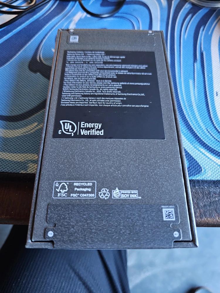 New Samsung Galaxy S25 - Brand New - photo 2