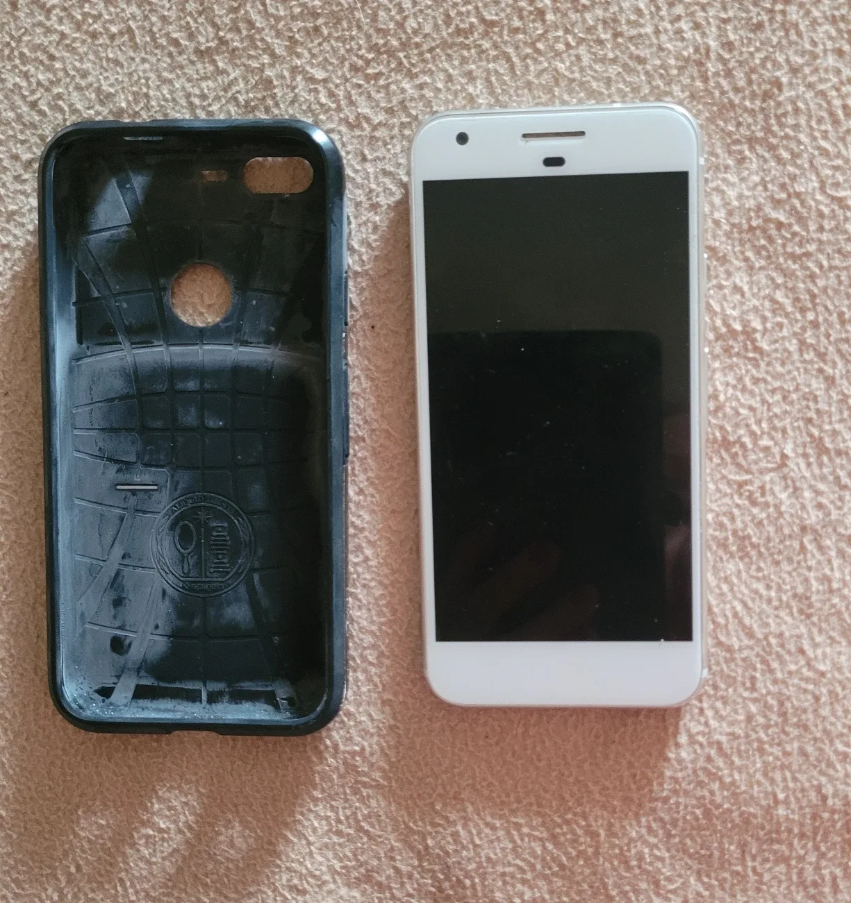 Google Pixel 1st Gen - Includes Case # clearout image indicator(2)