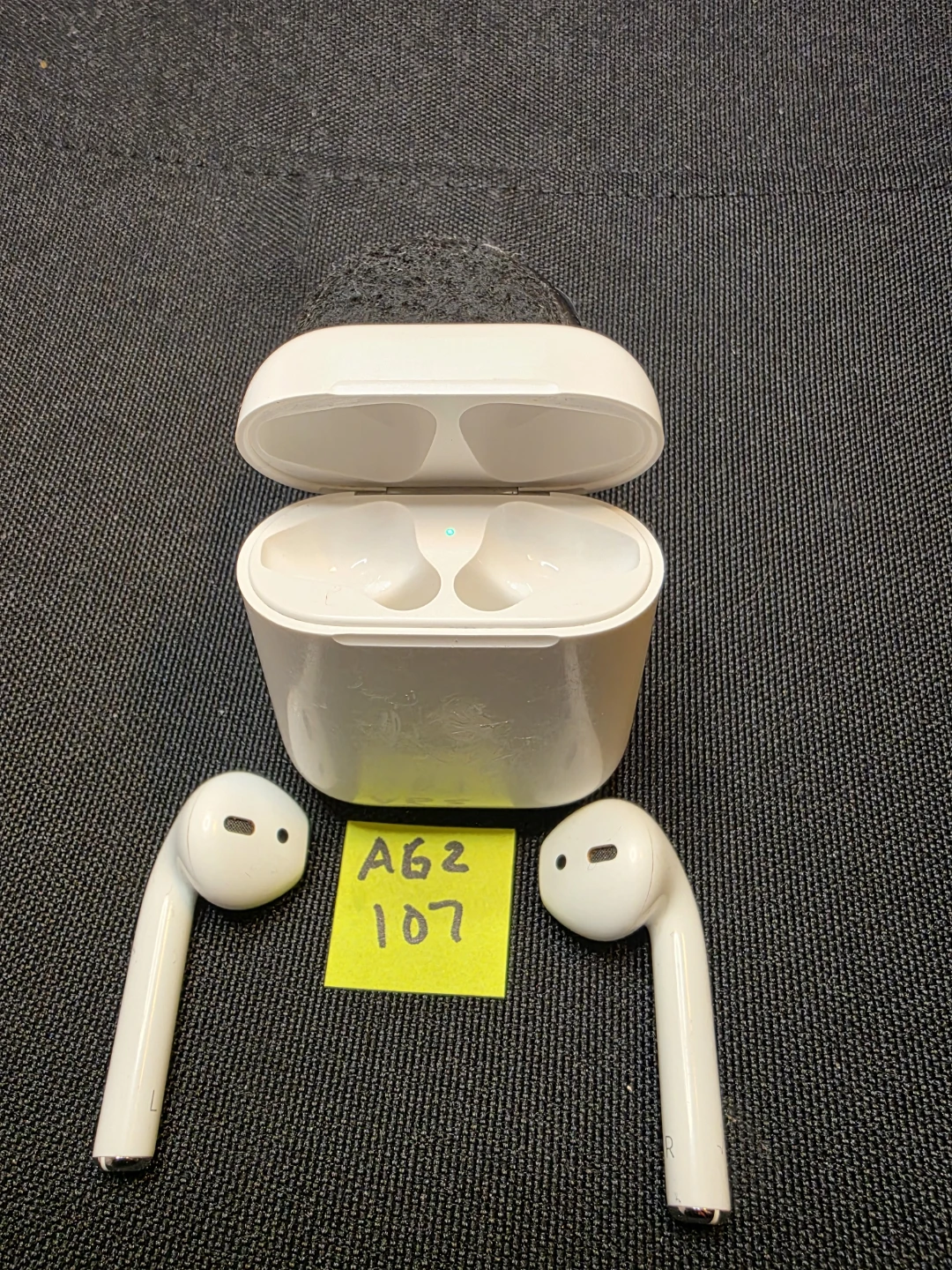Apple AirPods 2nd Generation