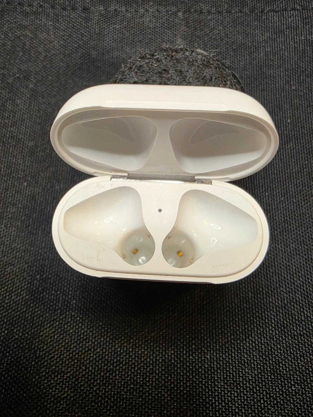Apple AirPods 2nd Generation - photo 2