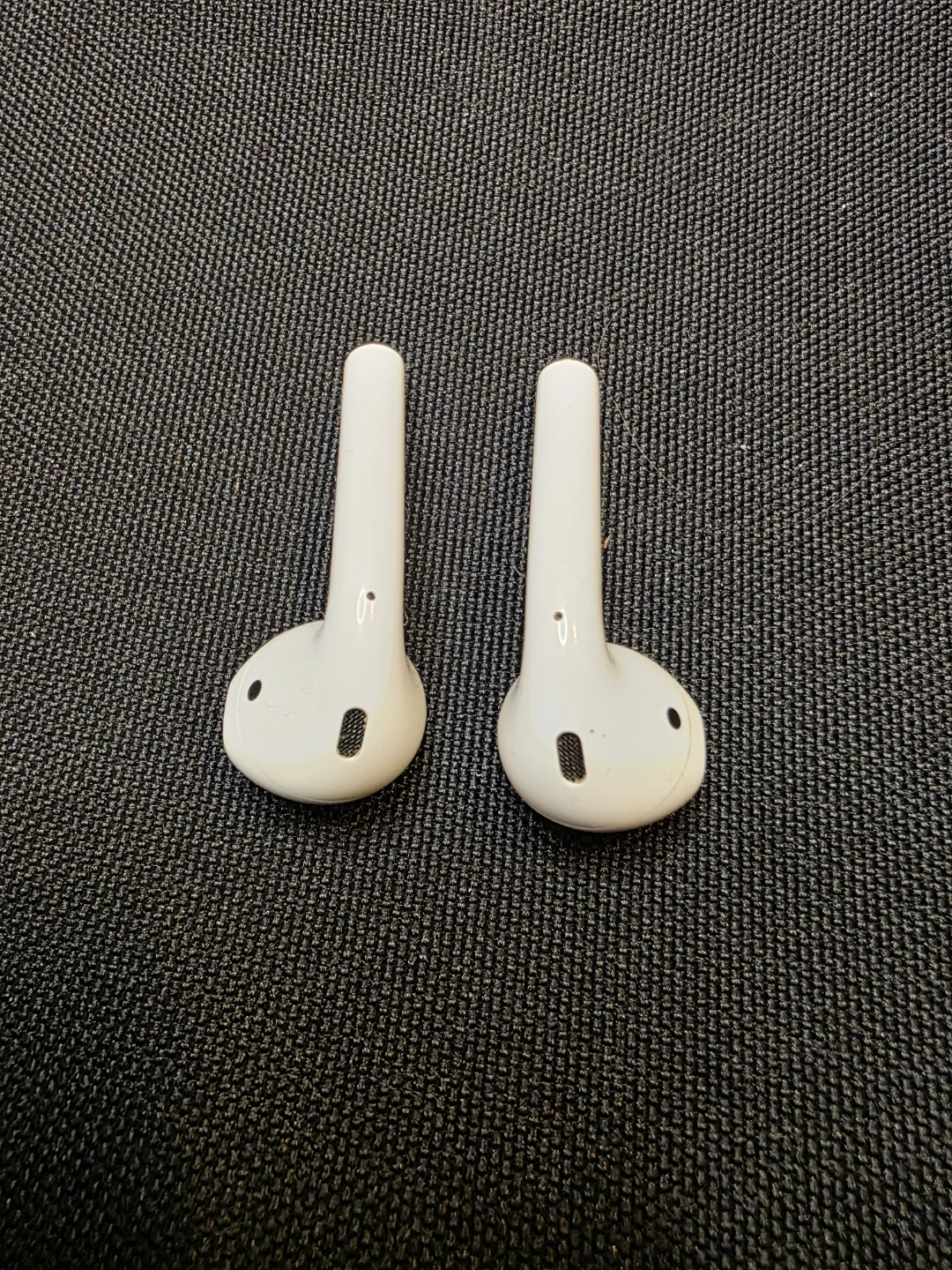 Apple AirPods 2nd Generation - photo 5