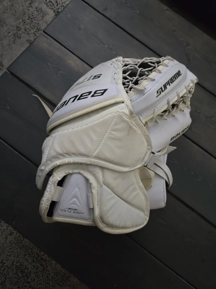 Bauer S170 Supreme Goalie Glove image indicator(3)