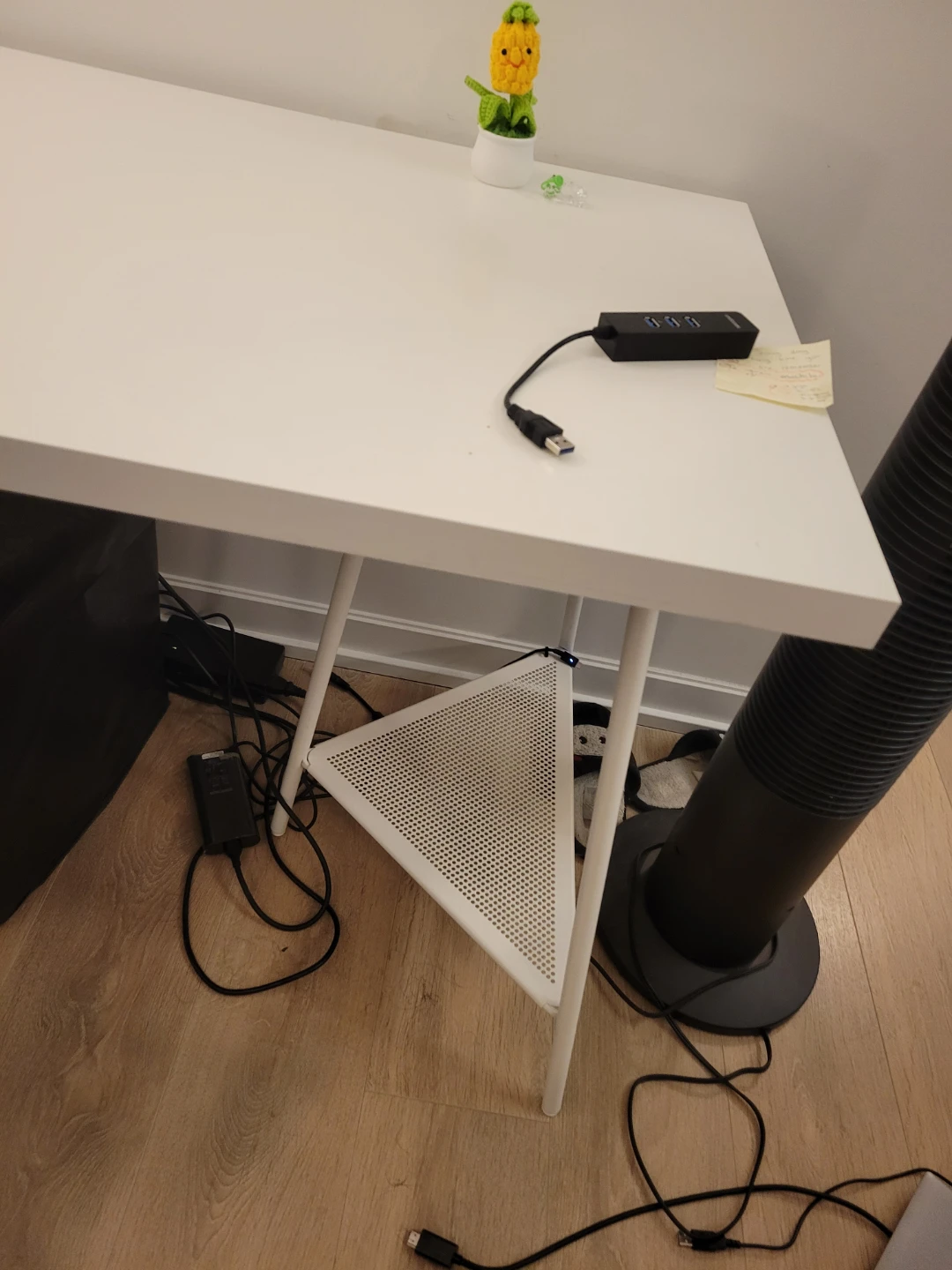 Desk and Swivel Chair - photo 2