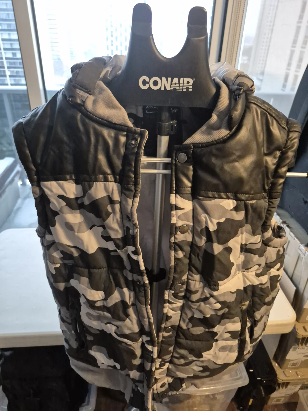 University Jeans Camo Hooded Vest - L/G - photo 2