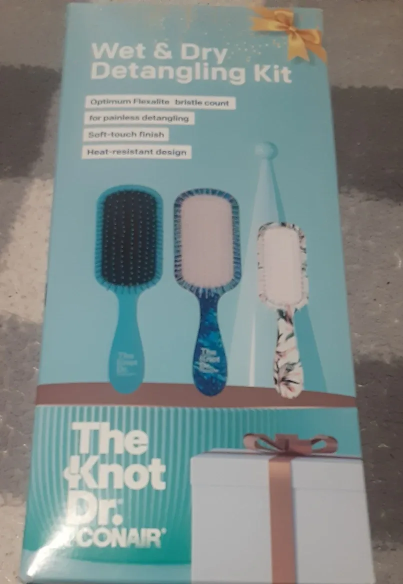 Conair The Knot Dr. Wet & Dry Detangling Kit image indicator(3)