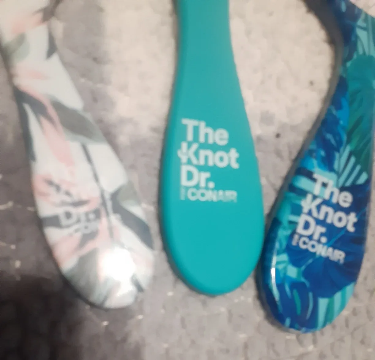 Conair The Knot Dr. Wet & Dry Detangling Kit image indicator(4)