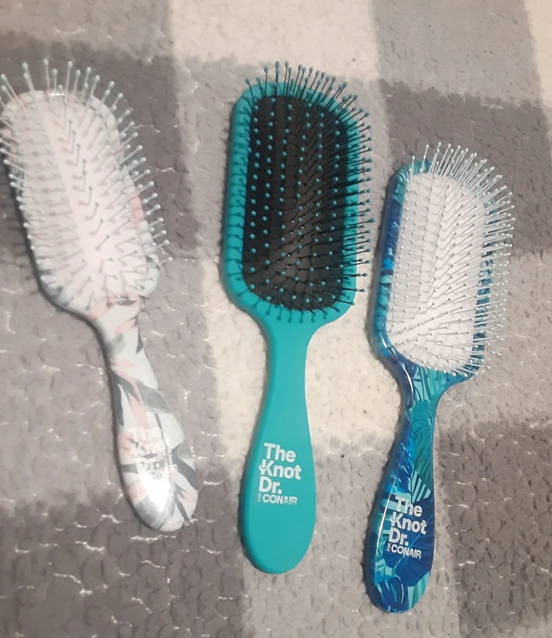 Conair The Knot Dr. Wet & Dry Detangling Kit image indicator(5)