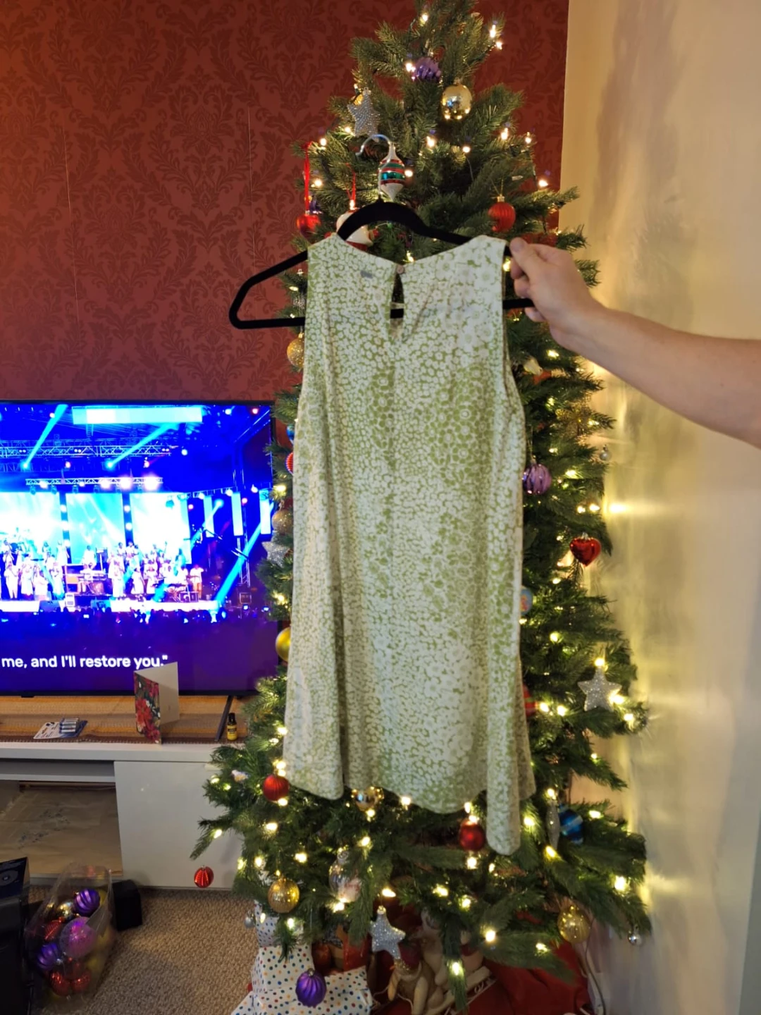 # Gifting Talbots Sleeveless Dress - Green & White