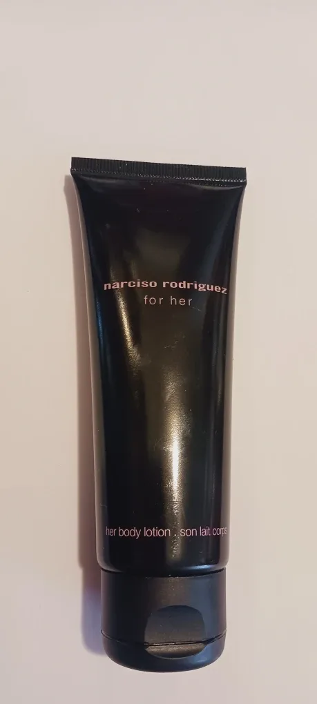 NEW !! Narciso Rodriguez For Her Body Lotion image indicator(3)