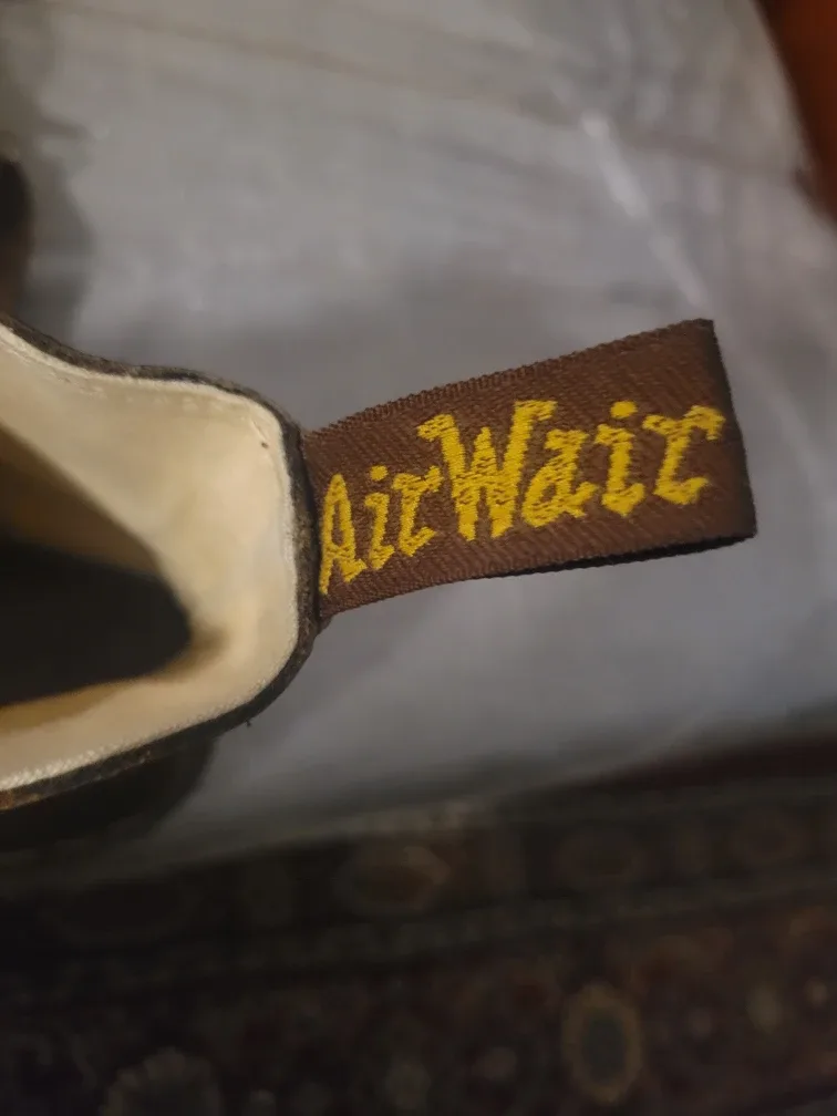 Dr. Martens Brown Leather Boots image indicator(6)