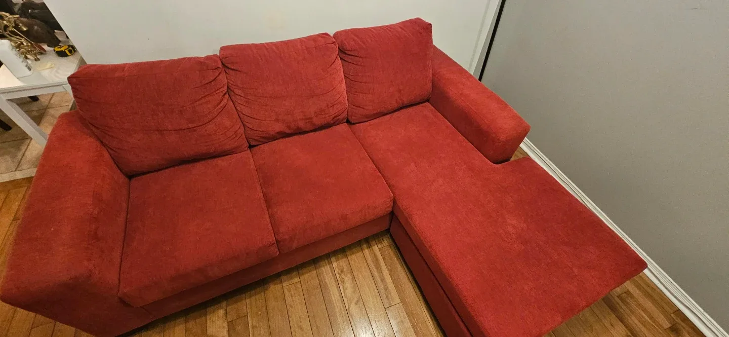 Sectional Sofa from Leon’s – zero damages image indicator(8)