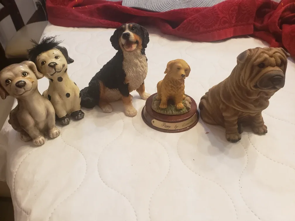 Dog Figurines by Leonardo image indicator(3)