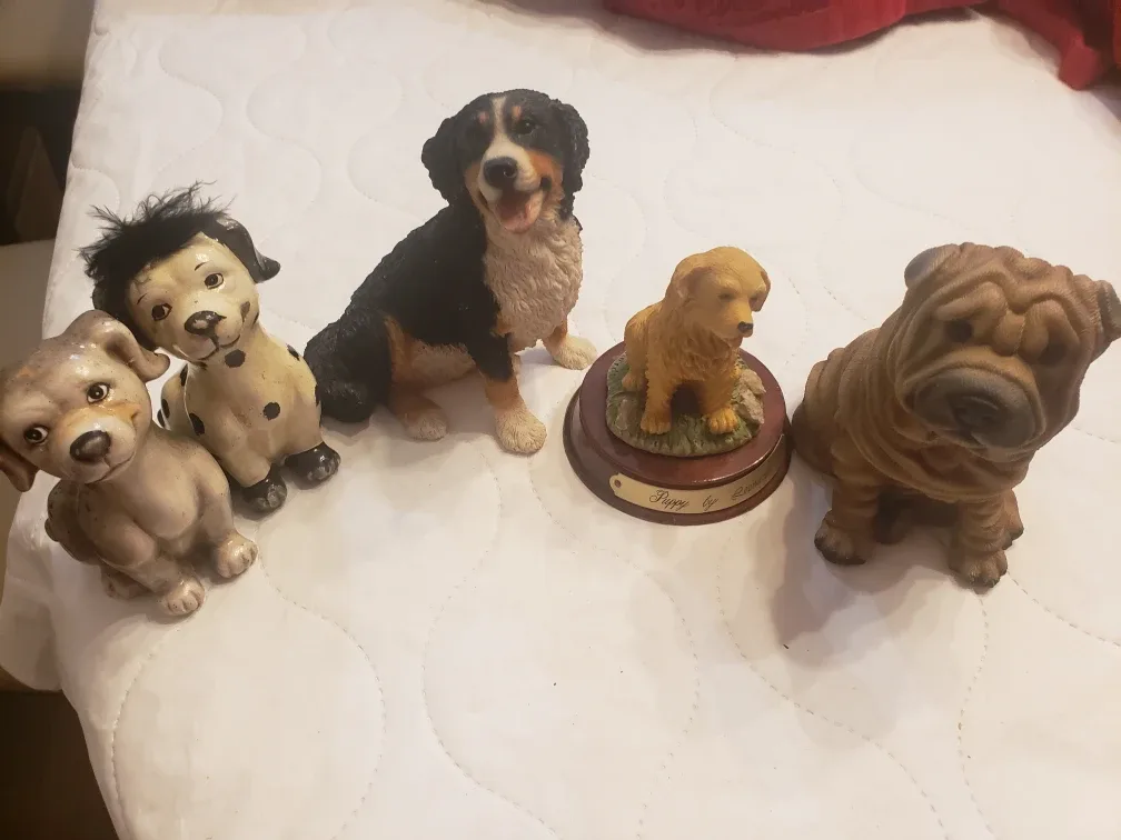 Dog Figurines by Leonardo image indicator(6)