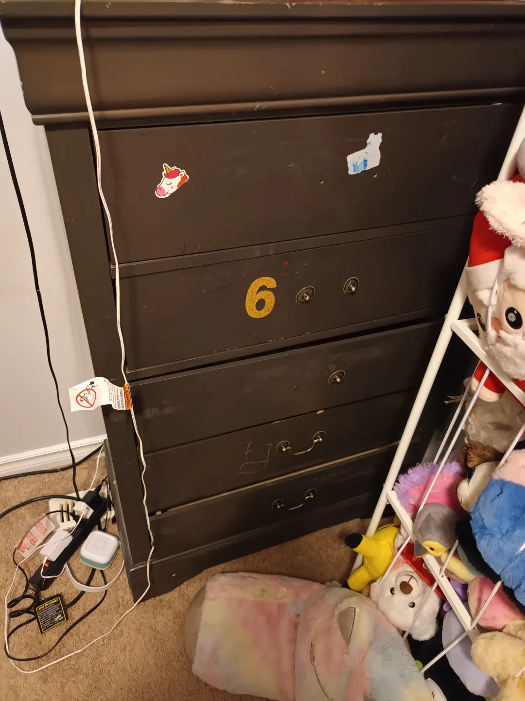 Brown 5-Drawer Dresser