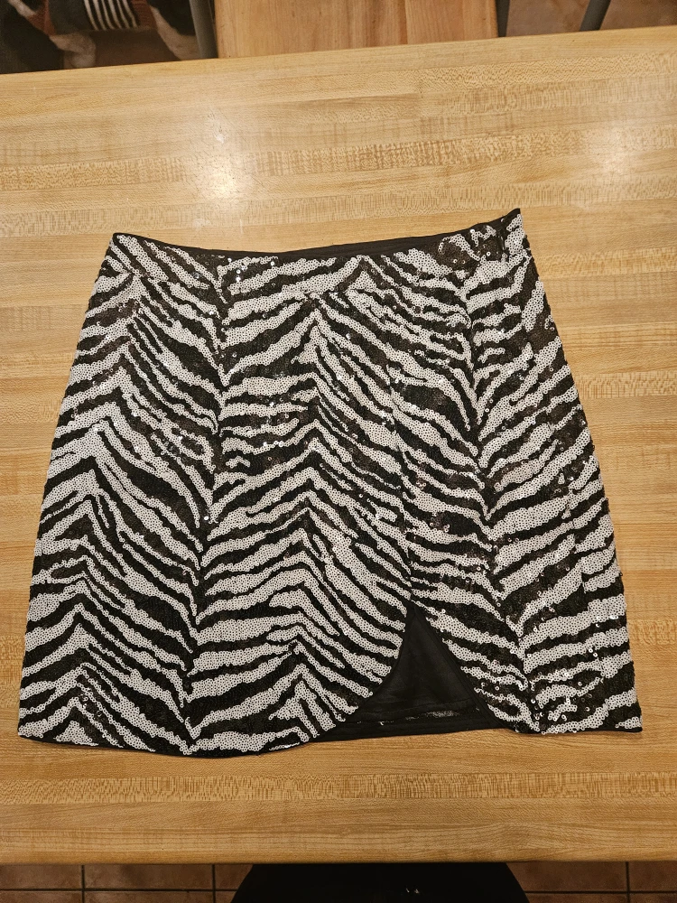 LPA & Shein Skirts - Size S - photo 2