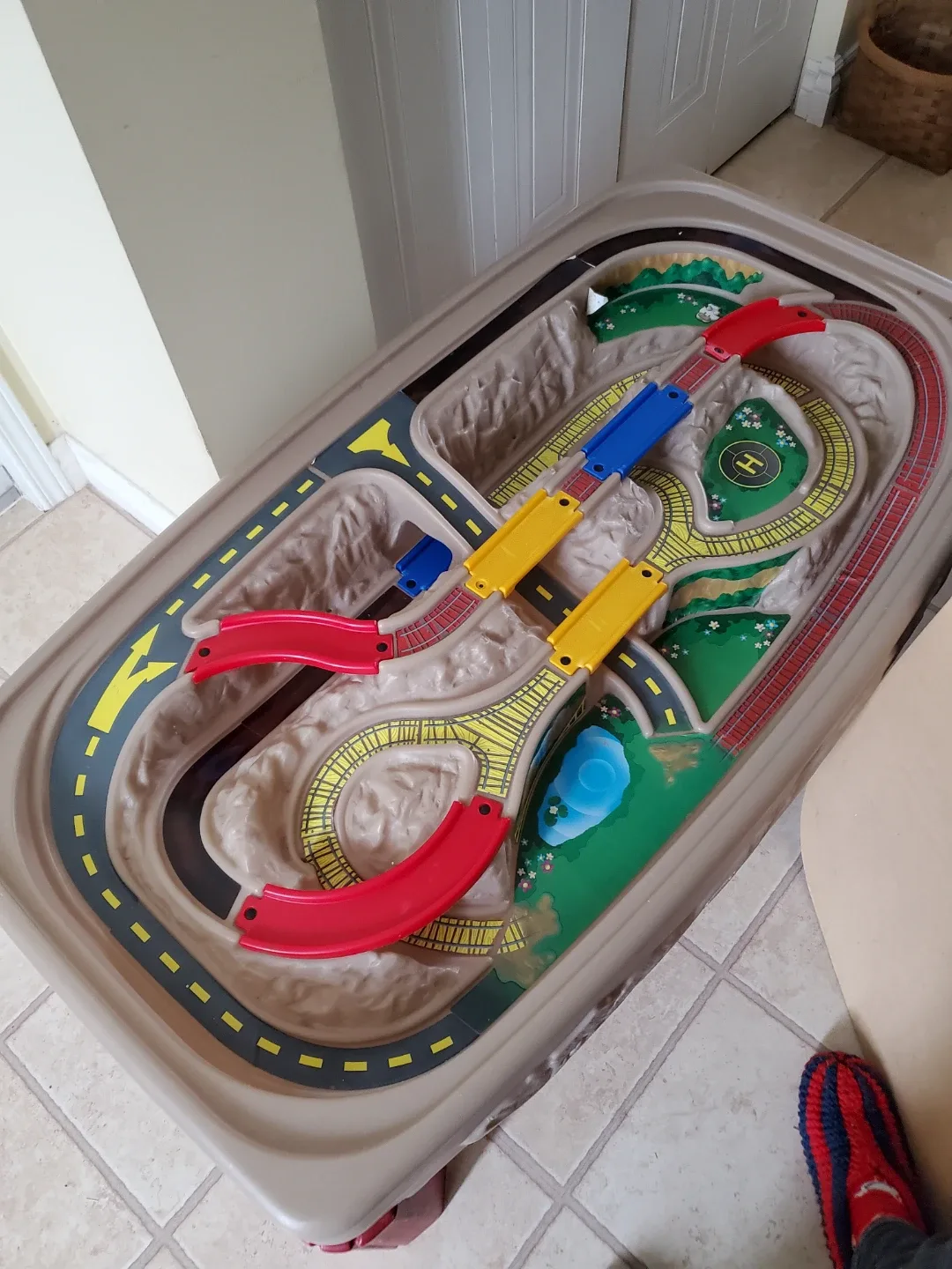 Step2 Canyon Road Train & Track Table#cleanout