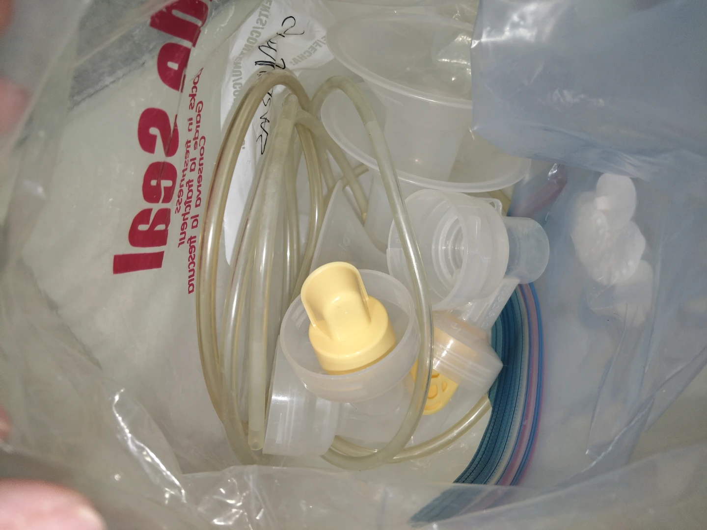 Medela Pump In Style Advanced Breast Pump with Bag - photo 4