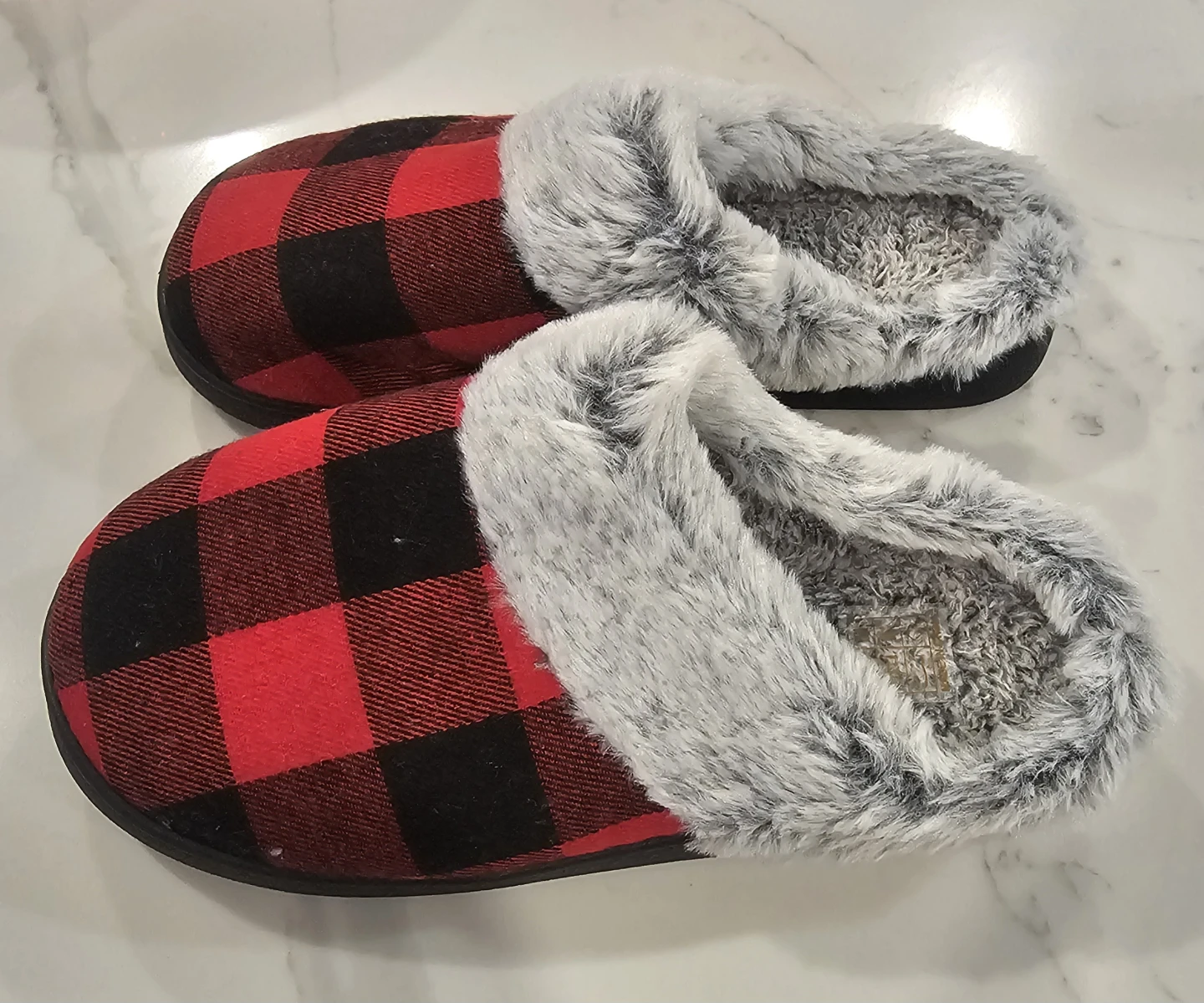 Red & Black Plaid Slippers - Size 5-6 (Ladies)