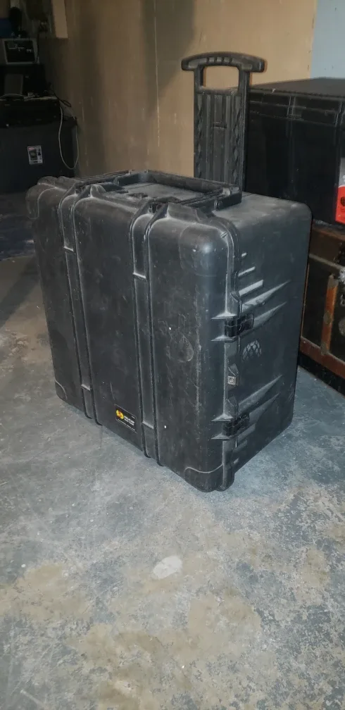 Pelican Case - Black image indicator(2)